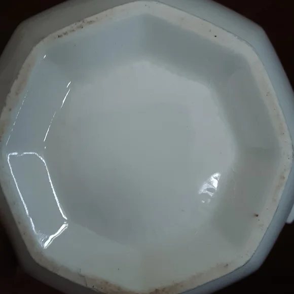 5/$35 Johnson Bros dish - Picture 3 of 6